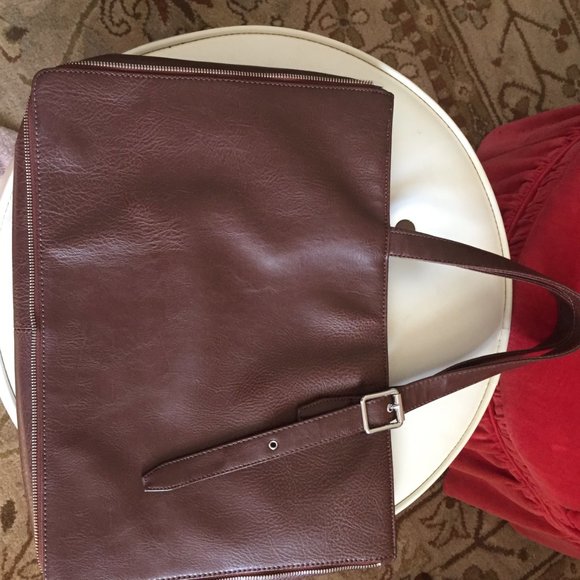 Mat and Nat Vegan Leather Briefcase - Picture 3 of 7